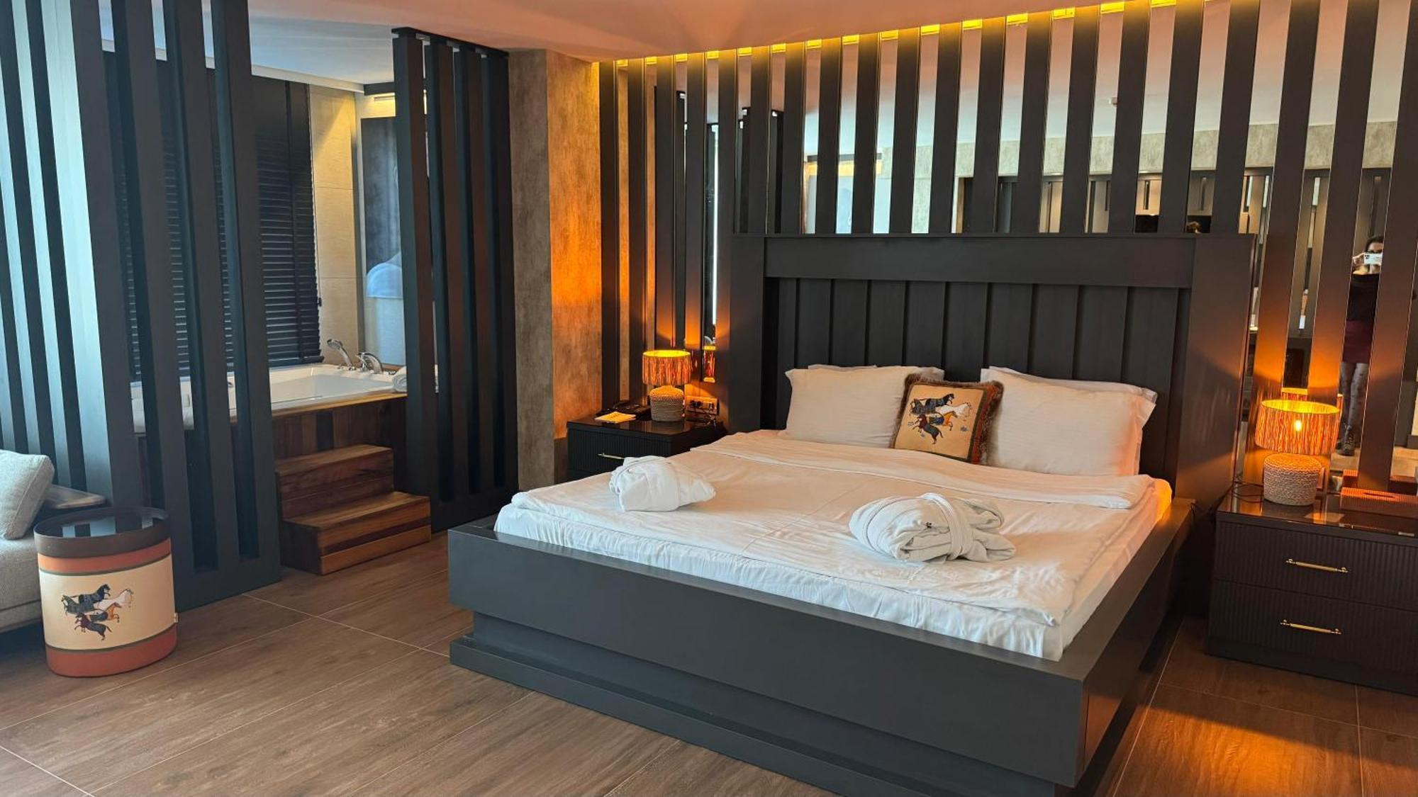 Sirin Park Hotel Adana Bagian luar foto